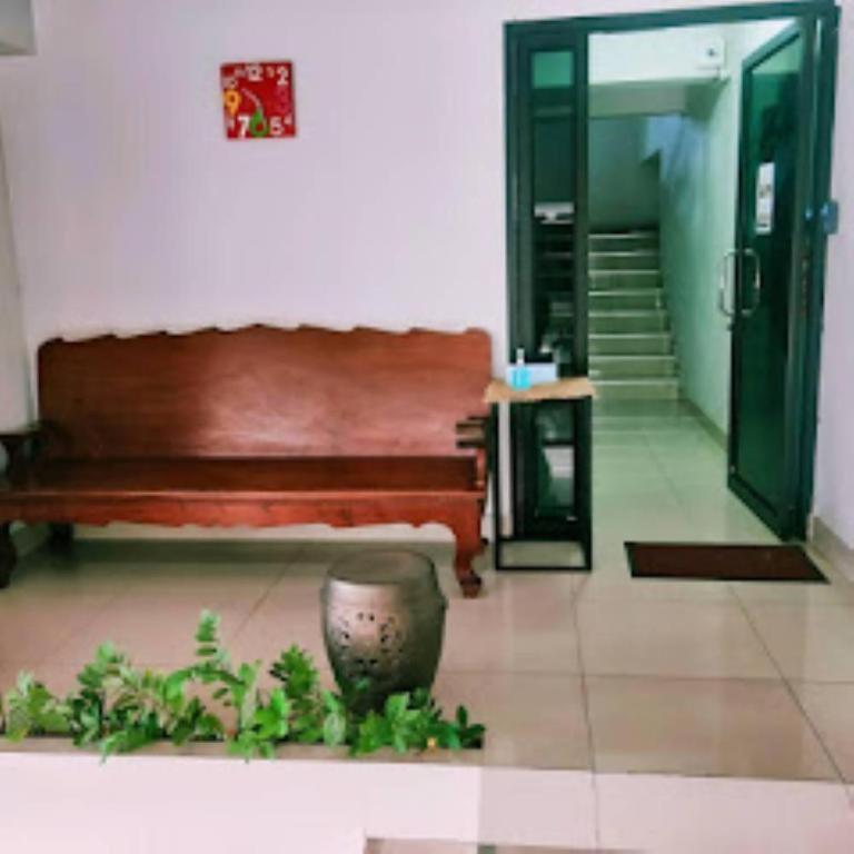 Thousand-Ten Thousand Hotel Bangkok Bagian luar foto