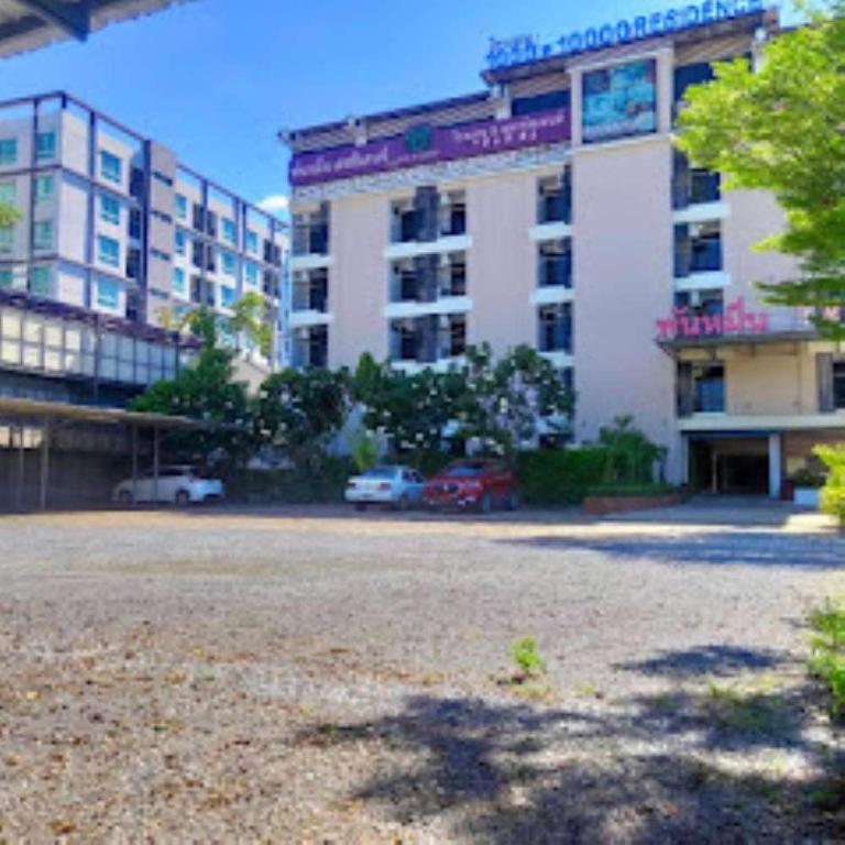 Thousand-Ten Thousand Hotel Bangkok Bagian luar foto